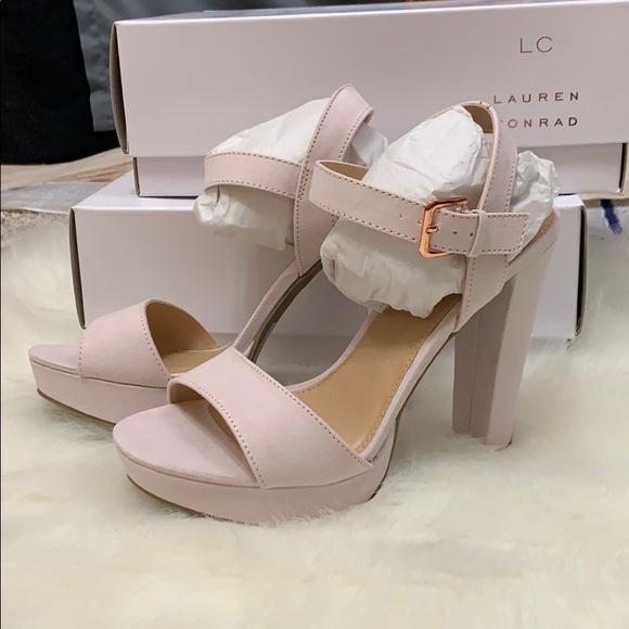 NIB heeled sandals - Picture 2 of 6